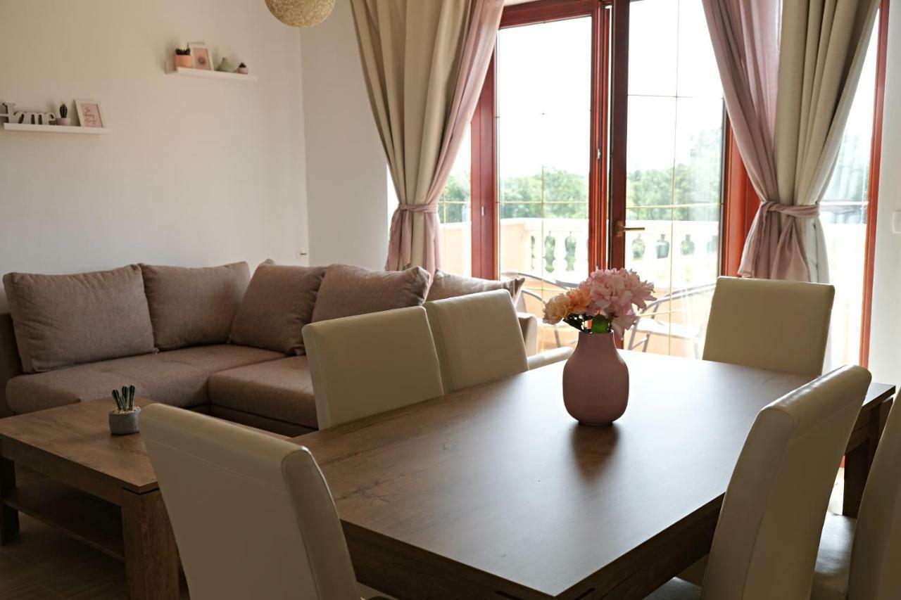 Apartment Sole Umag Exteriér fotografie